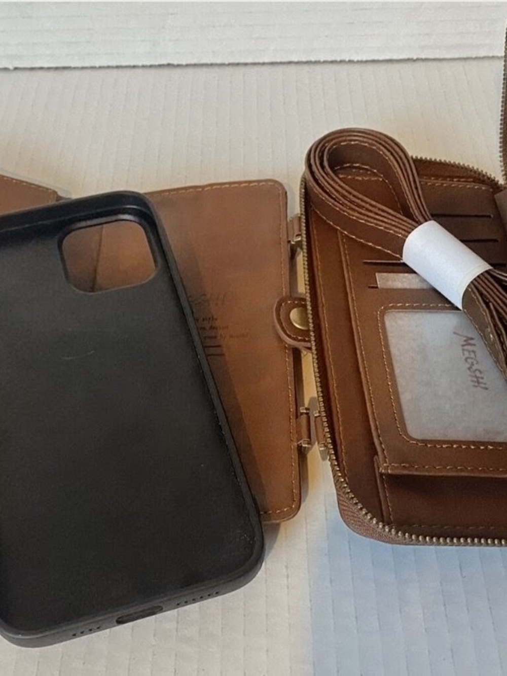 Megshi Iphone 15 Pro Detachable Wallet and Phone Case. Magnetic Brown